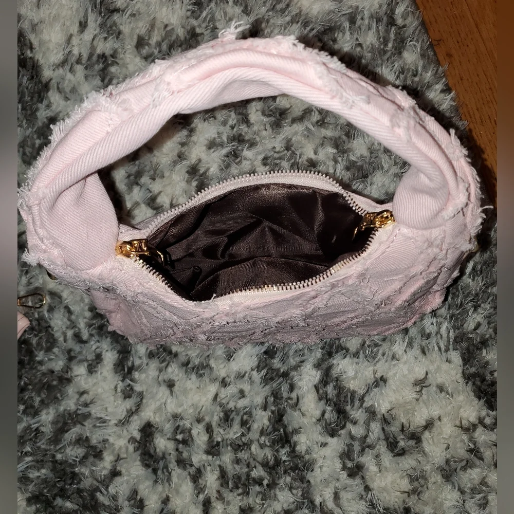 Argyle Pattern Raw Hem Shoulder Bag - Picture 4 of 9